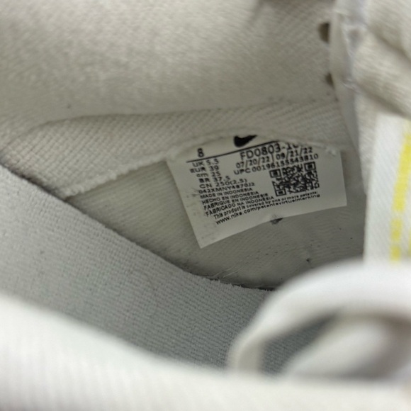 Limited Edition Nike Dunk Low “Yellow Heart” White/Yellow Women’s Sneakers - Picture 10 of 10